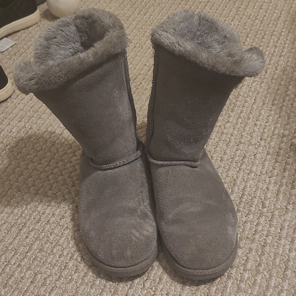 Cozy Gray Suede Boots